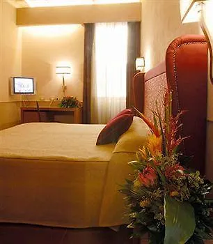 Hotel Condotti Palace Řím