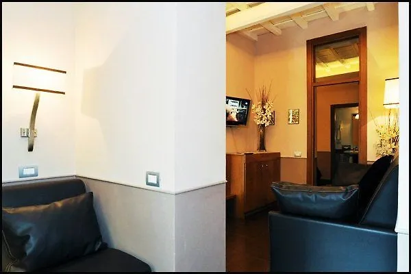Condotti Palace Hotel Řím